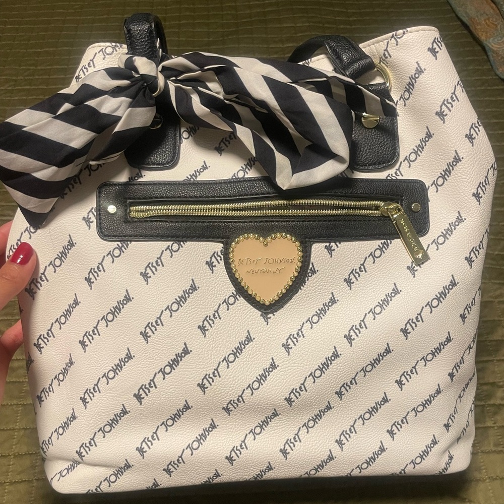 Betsey Johnson tote purse